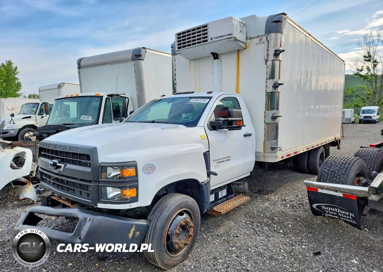 2020 Chevrolet Silverado Refrigerated Box Truck