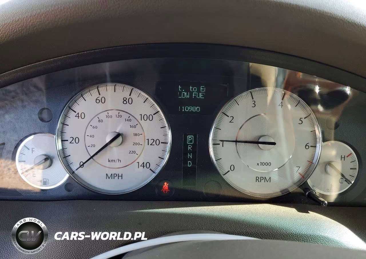 2008 Chrysler 300 Limited VIN:2C3LK33G88H187629 - 10