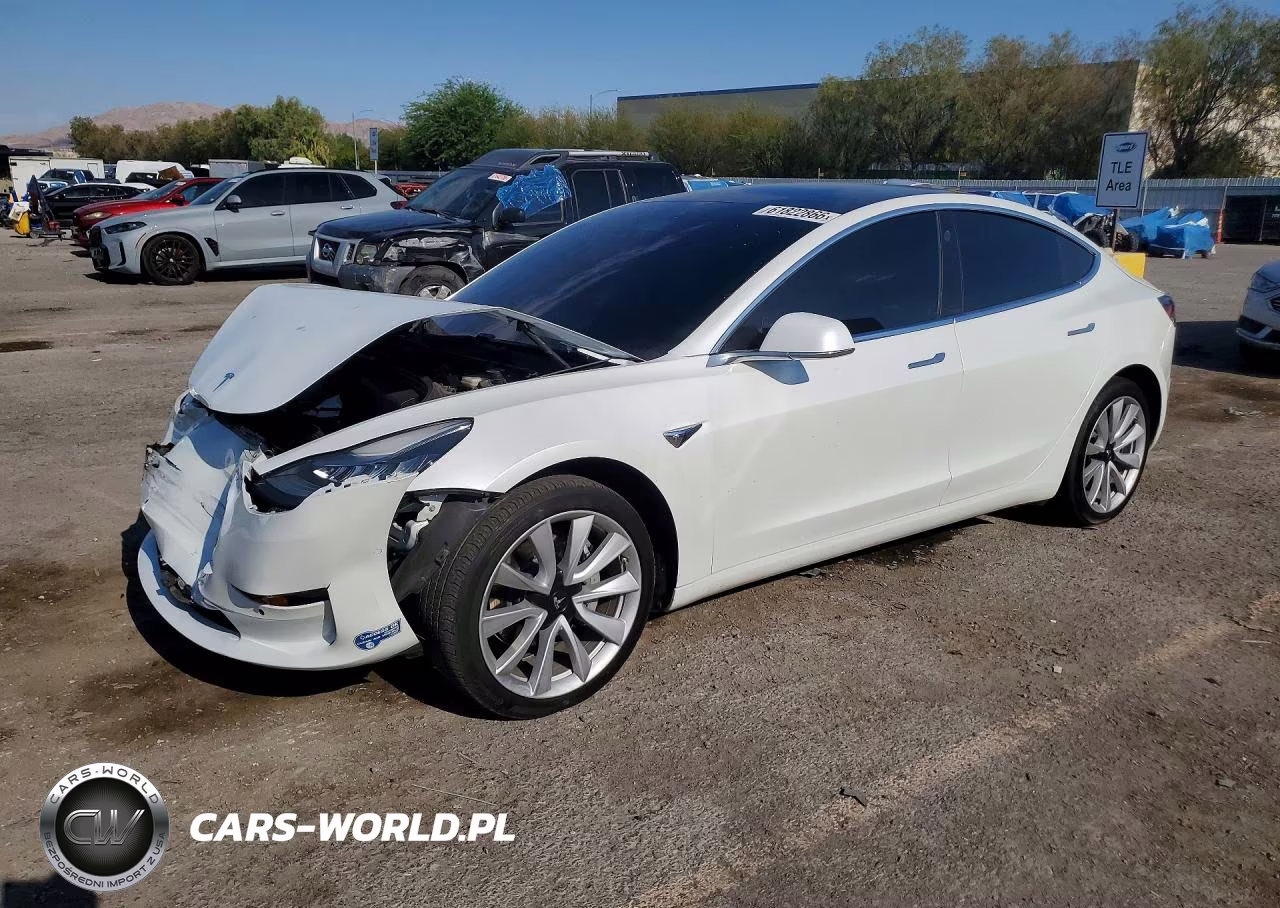 2020 Tesla Model 3 – zdjęcie 1 z 12