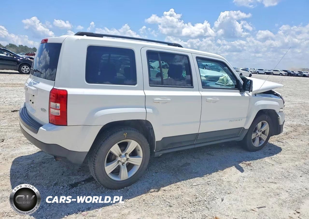 2012 Jeep Patriot Latitude VIN:1C4NJPFB2CD627543 - 3