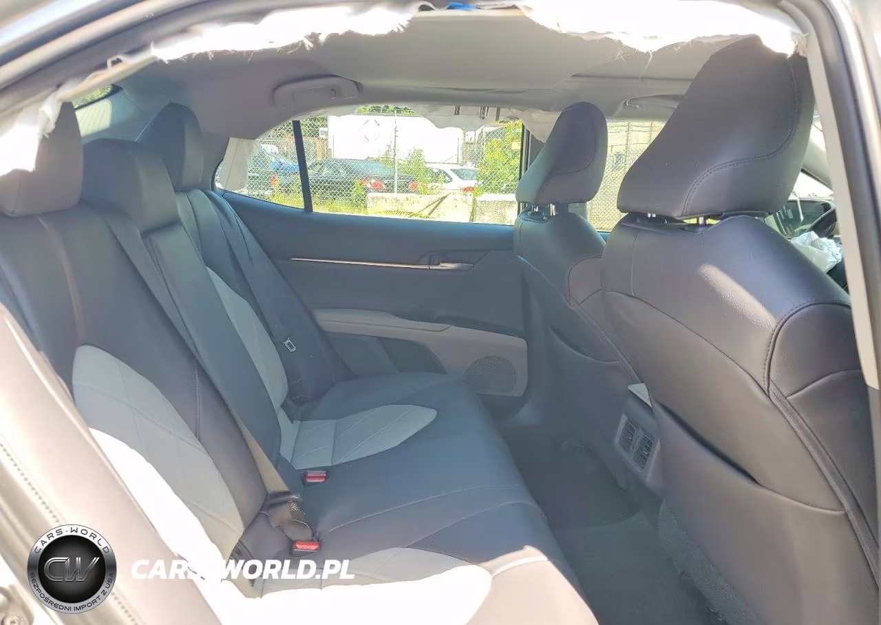 2018 Toyota Camry Hybrid Xle VIN:4T1B21HK0JU001055 - 10