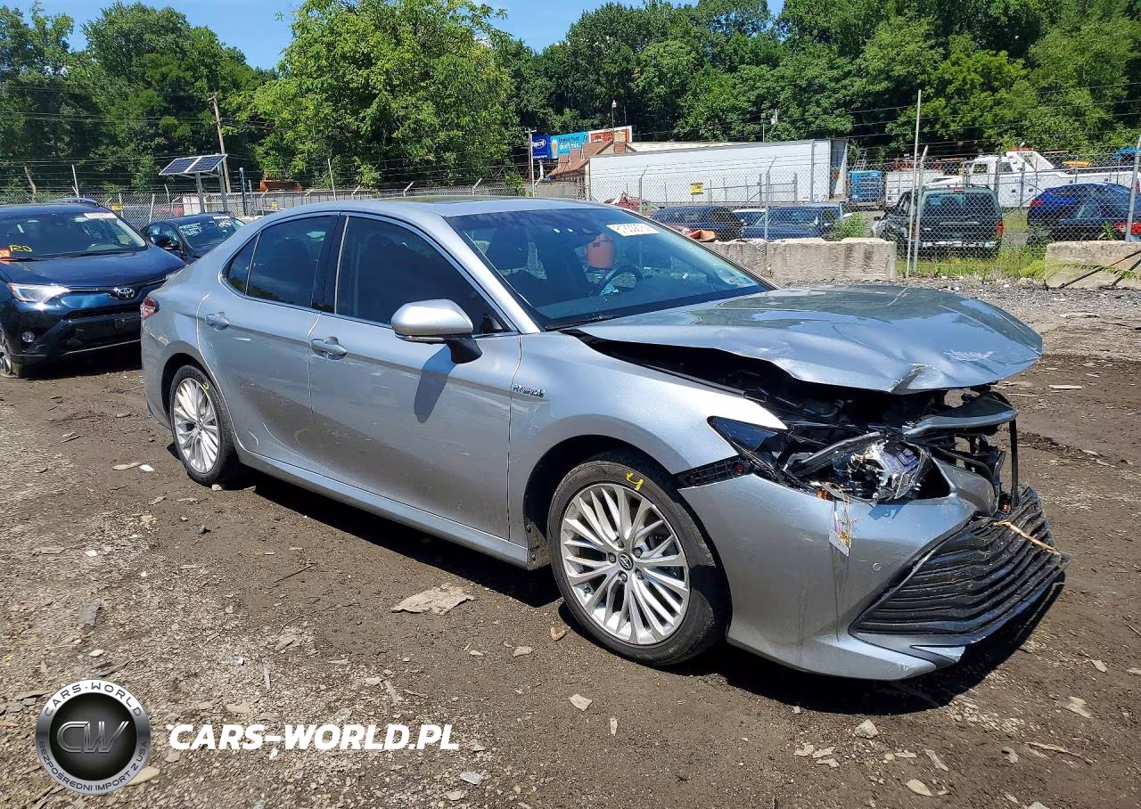 2018 Toyota Camry Hybrid Xle VIN:4T1B21HK0JU001055 - 4