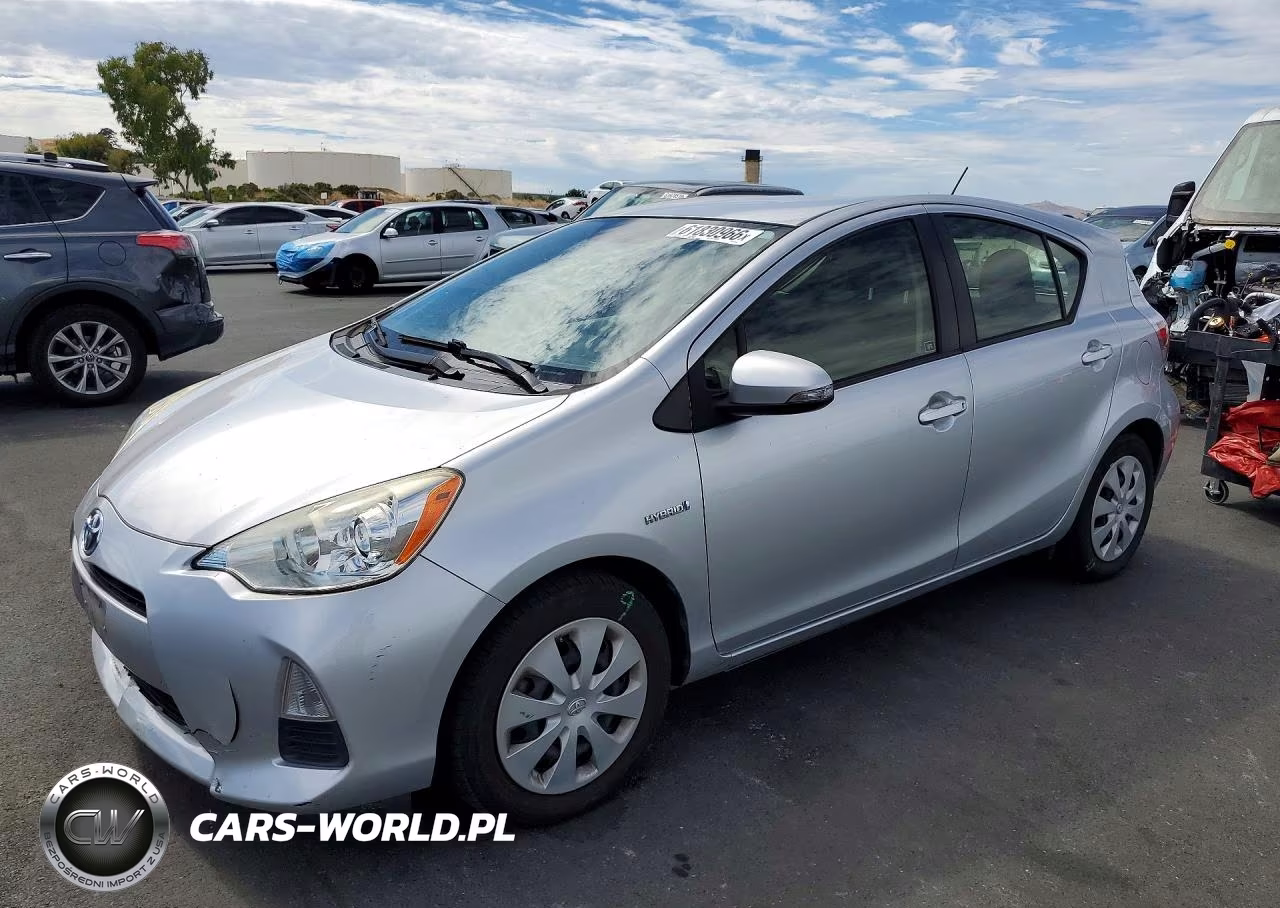 2014 Toyota Prius C Two
