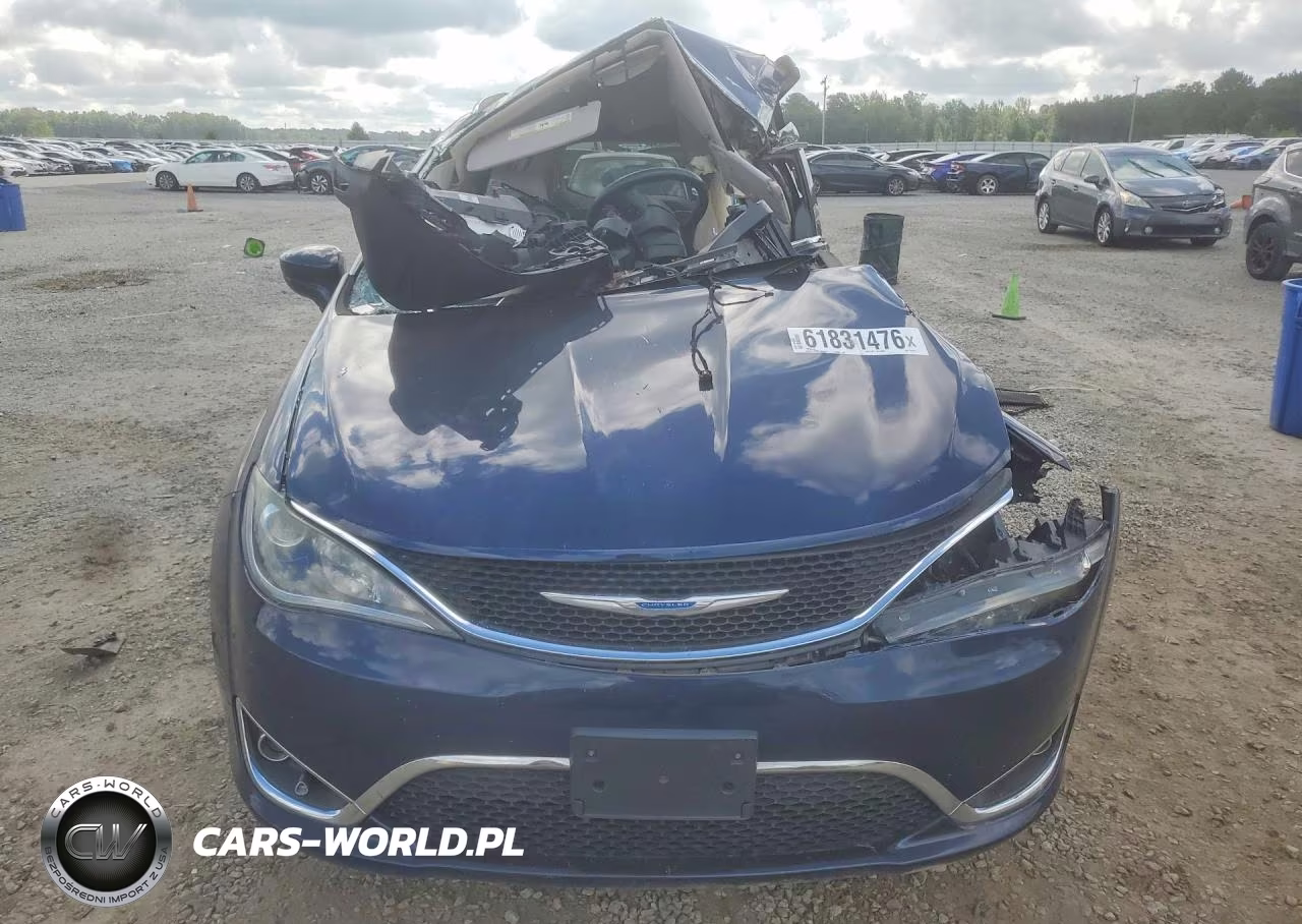 2018 Chrysler Pacifica Touring L VIN:2C4RC1BG1JR294028 - 5