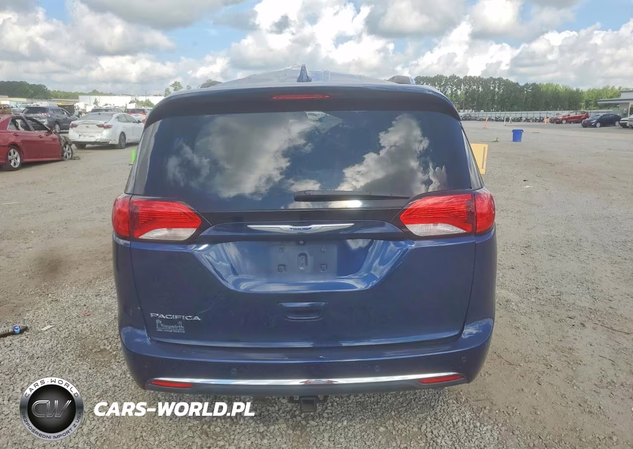 2018 Chrysler Pacifica Touring L VIN:2C4RC1BG1JR294028 - 6