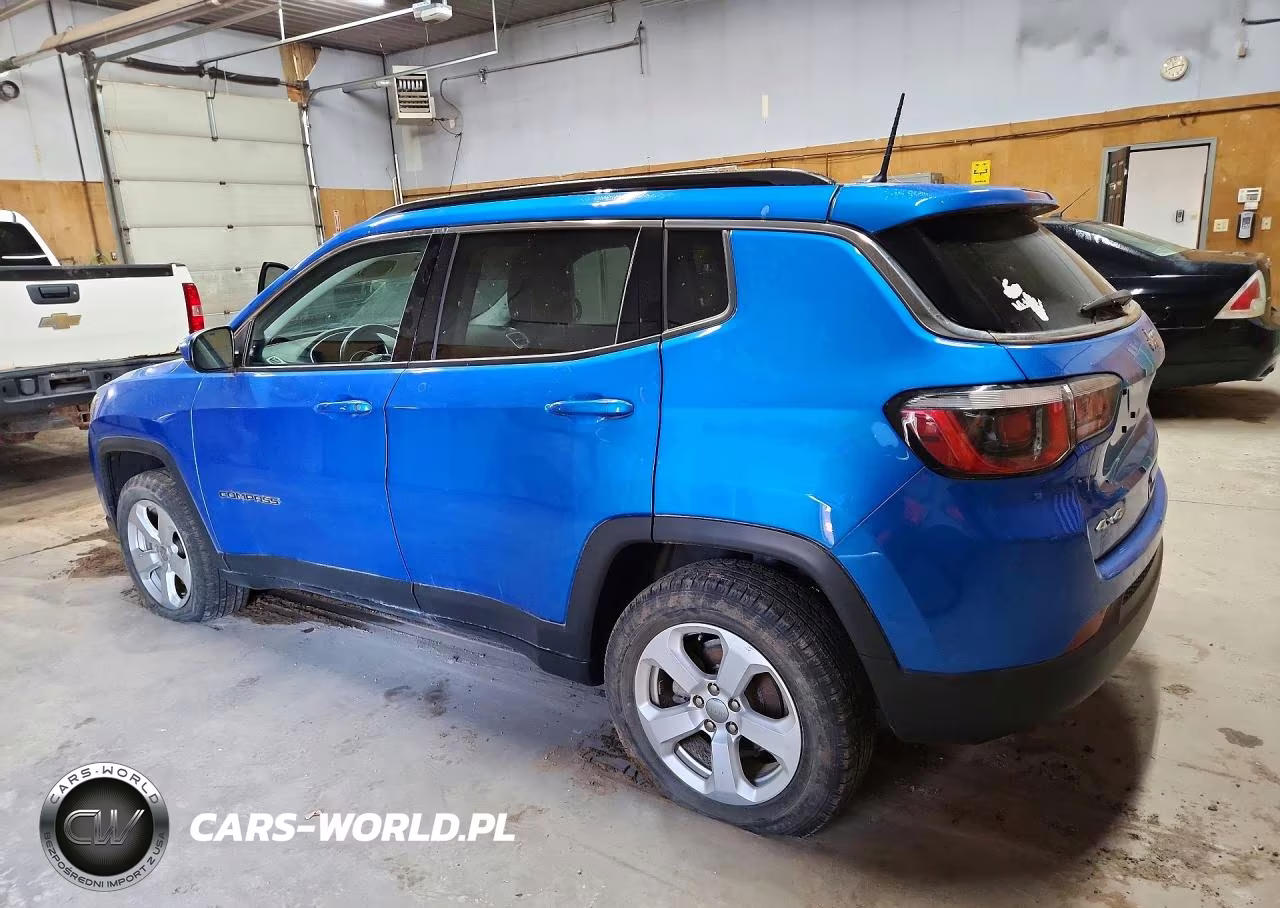 2018 Jeep Compass Latitude VIN:3C4NJDBBXJT454799 - 2