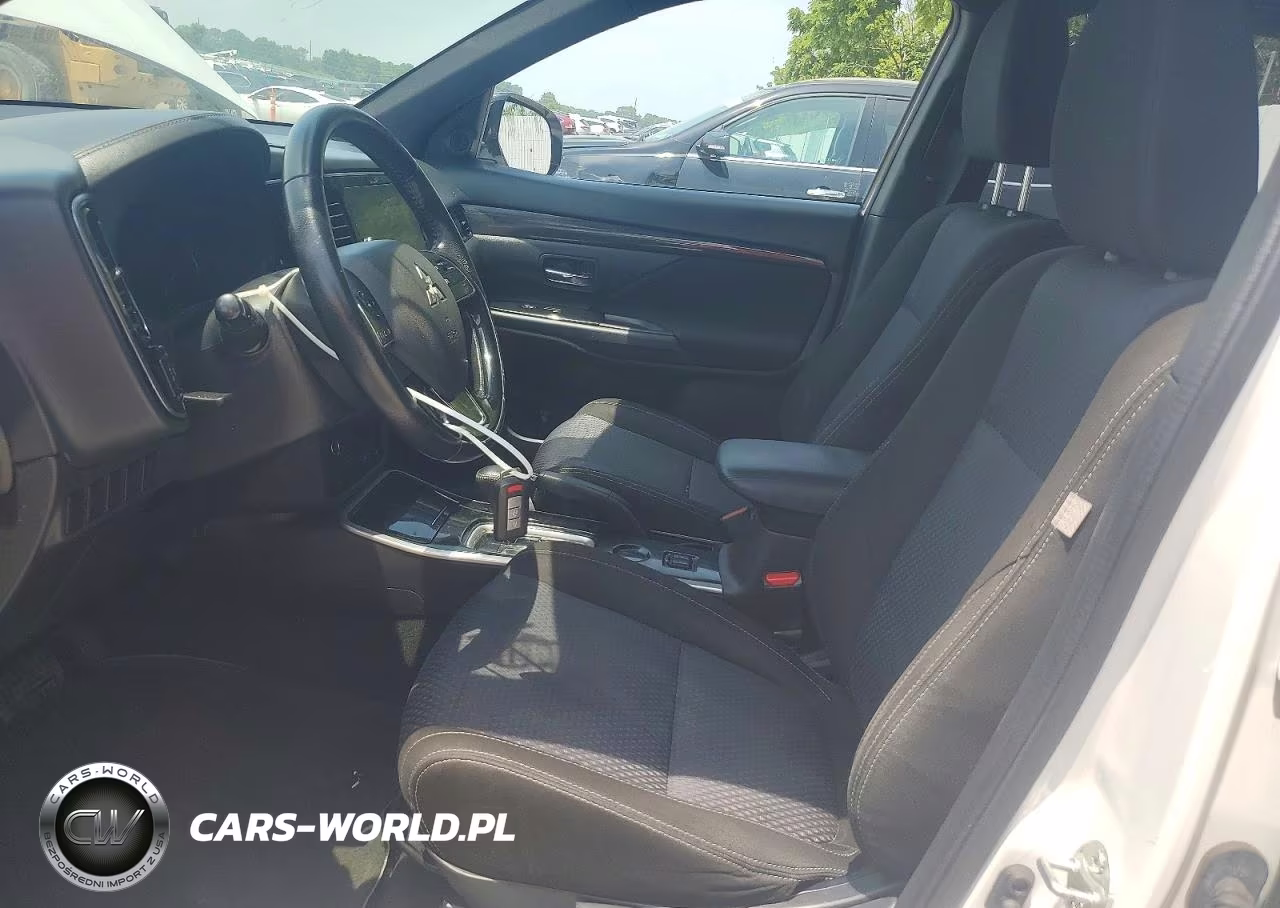 2018 Mitsubishi Outlander VIN:JA4AD3A30JZ025569 - 7