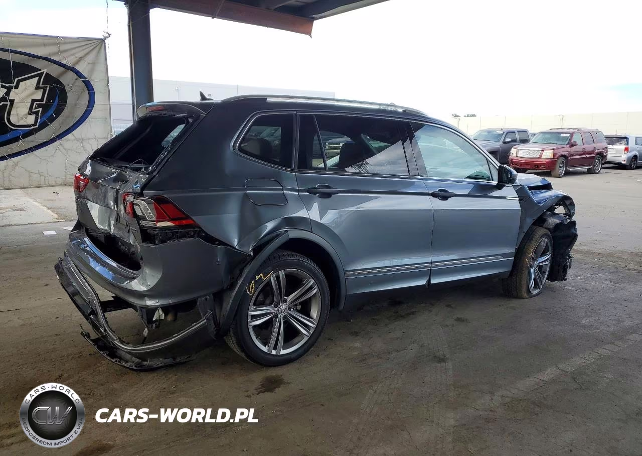 2019 Volkswagen Tiguan Se VIN:3VV2B7AX7KM062228 - 3