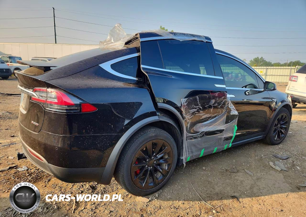 2016 Tesla Model X VIN:5YJXCBE43GF001314 - 3