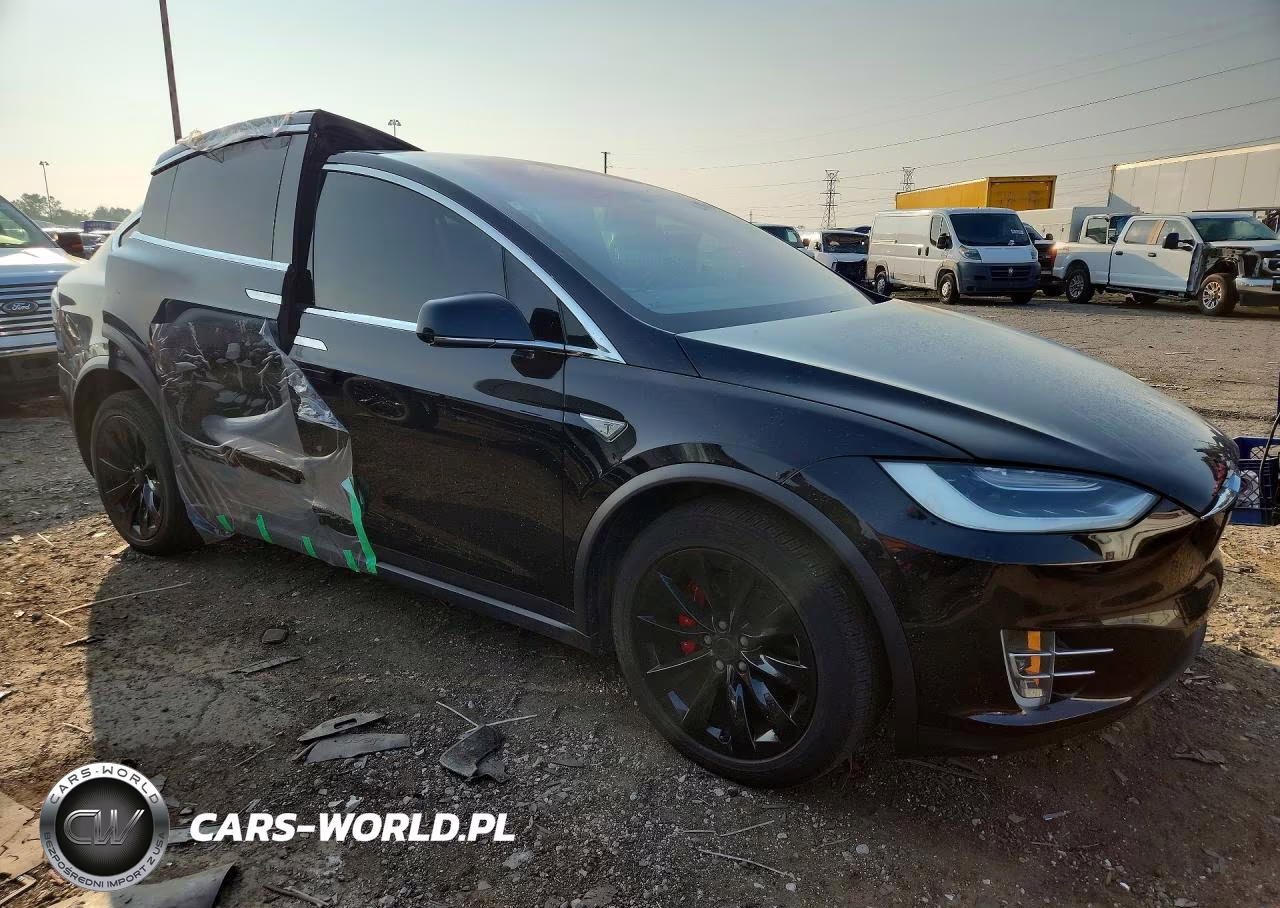 2016 Tesla Model X VIN:5YJXCBE43GF001314 - 4