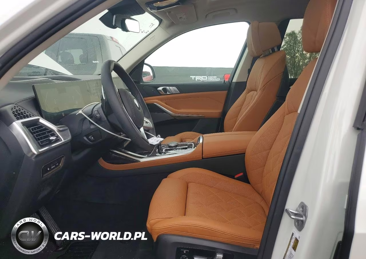 2027 BMW X7 xDrive40I VIN:5UX23EM04V9428758 - 7