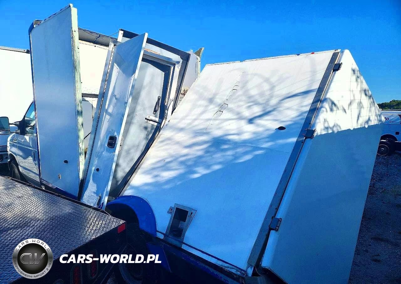 2023 Ford E350 Refrigerated Box Truck VIN:1FDWE3FK1PDD14762 - 2