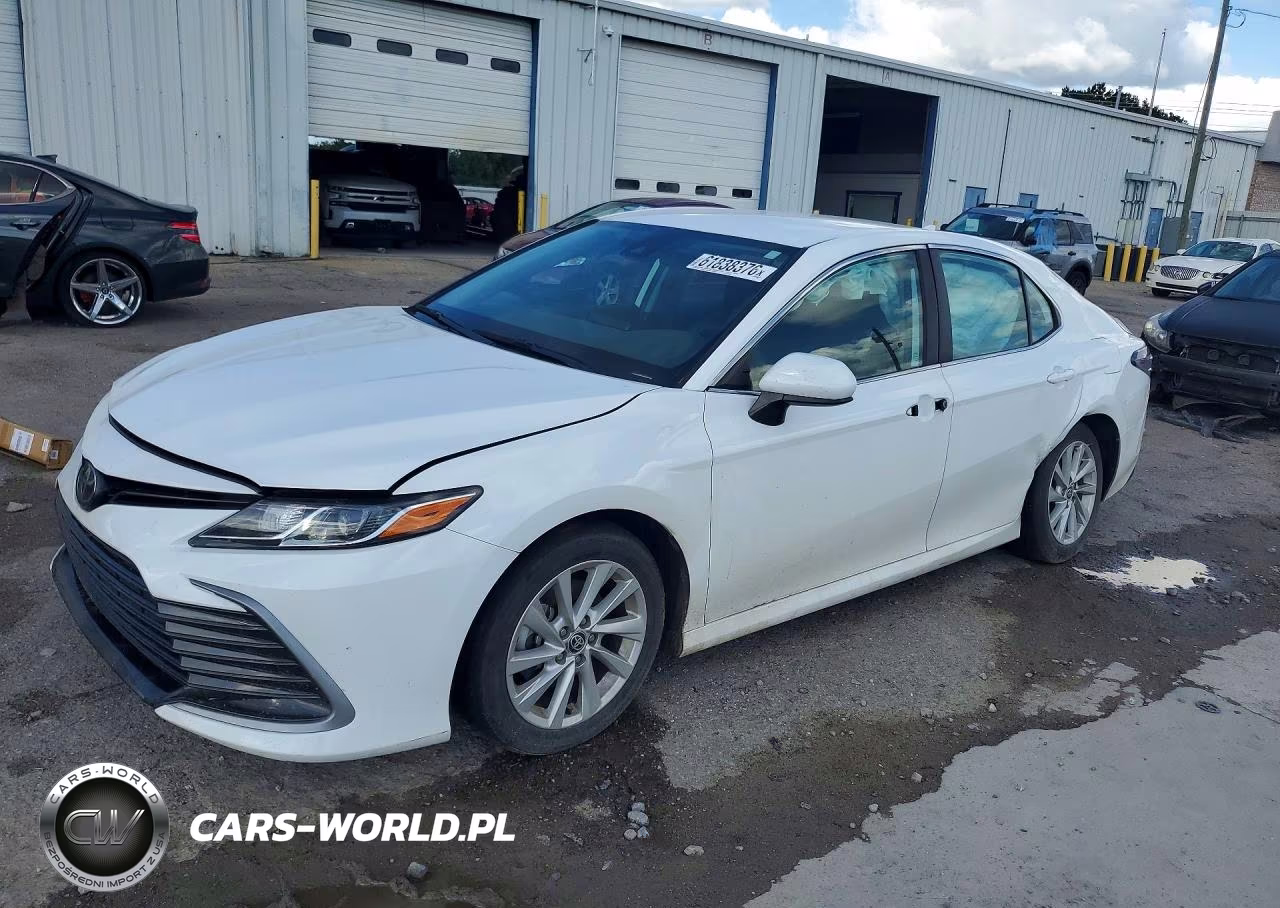 2024 Toyota Camry Le