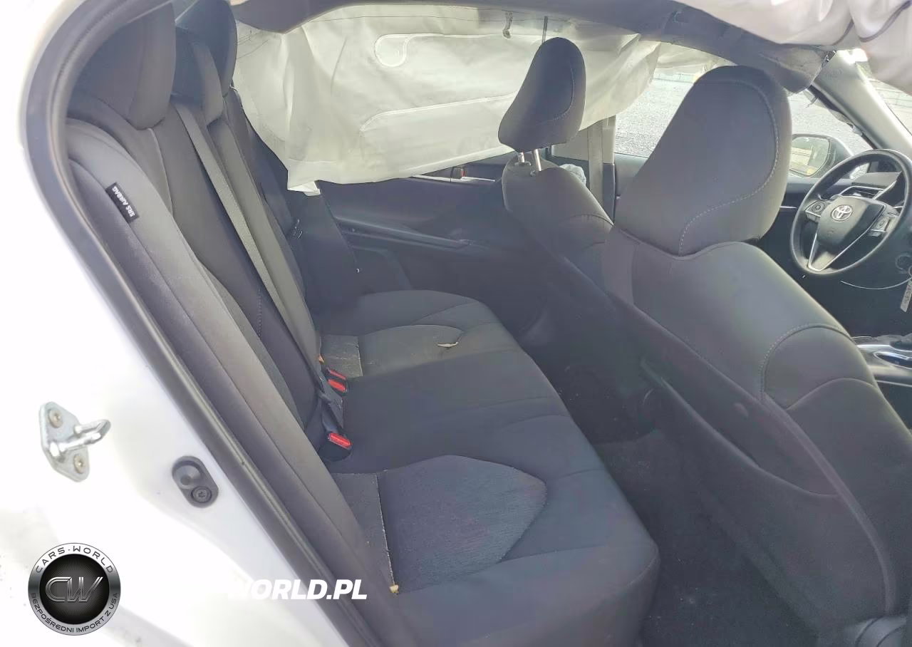 2024 Toyota Camry Le VIN:4T1C11AK6RU851365 - 10