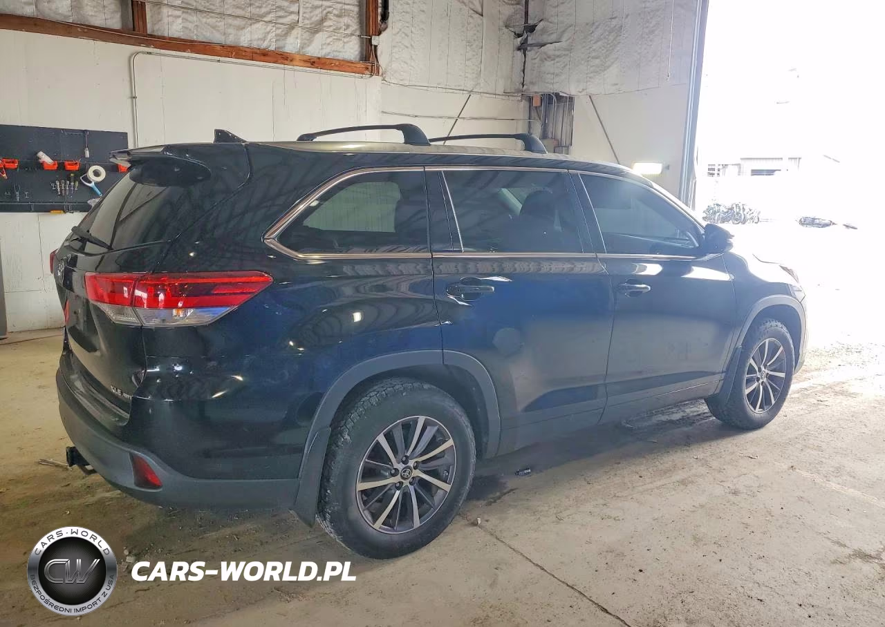 2017 Toyota Highlander Xle VIN:5TDJZRFHXHS518766 - 3