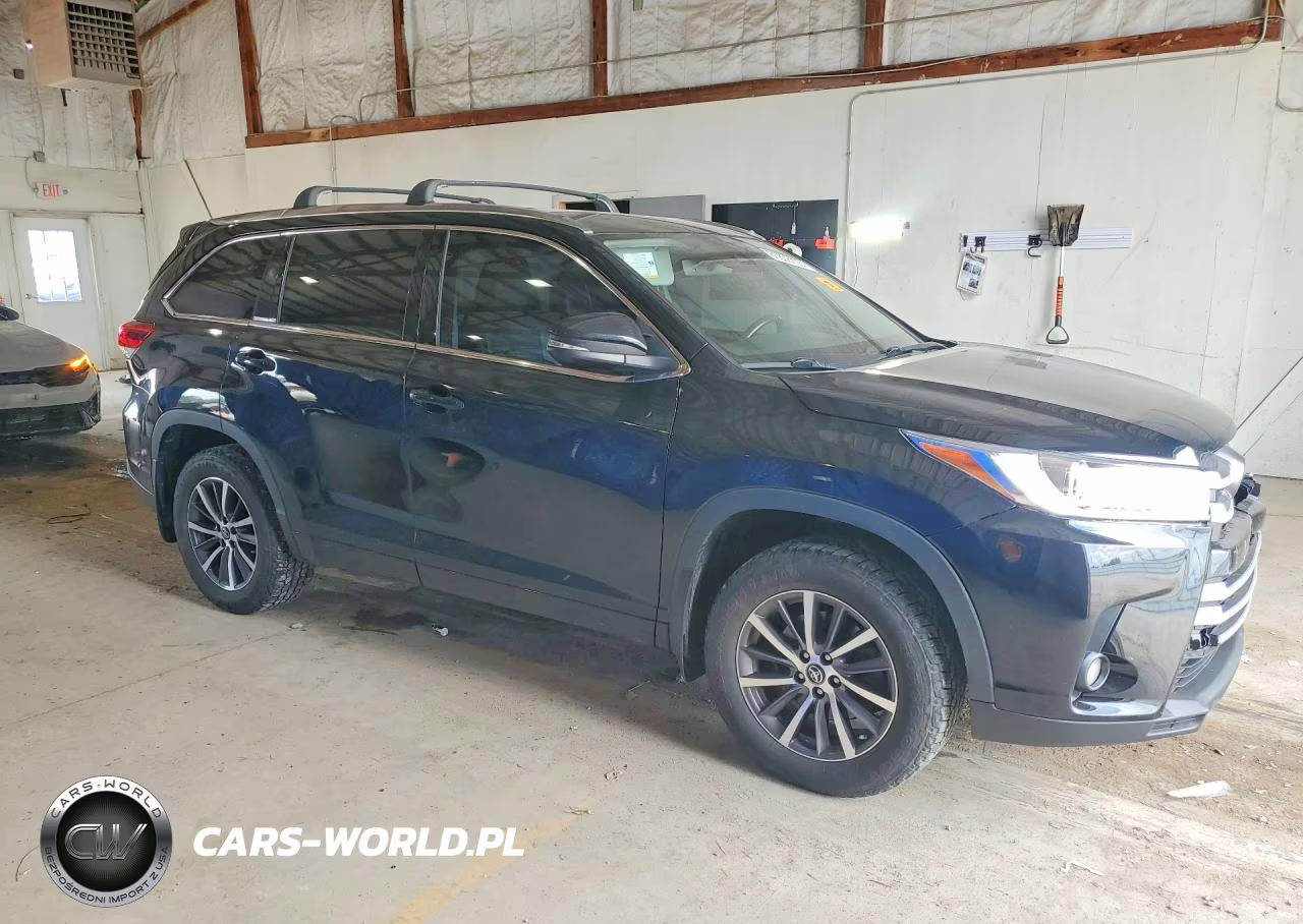 2017 Toyota Highlander Xle VIN:5TDJZRFHXHS518766 - 4