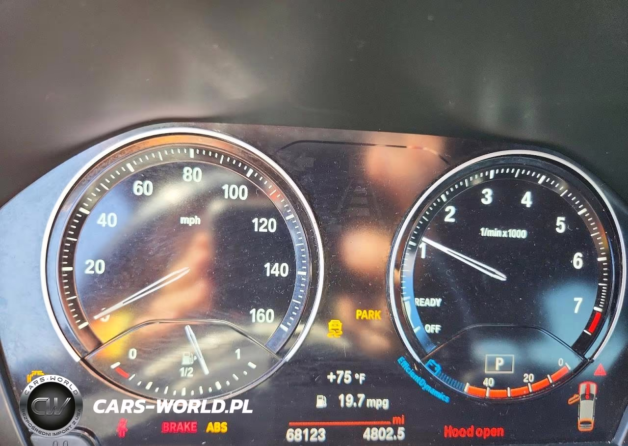 2018 BMW X2 xDrive28I VIN:WBXYJ5C32JEF77660 - 9