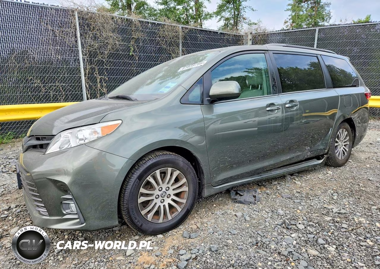 2020 Toyota Sienna Xle 8-Passenger