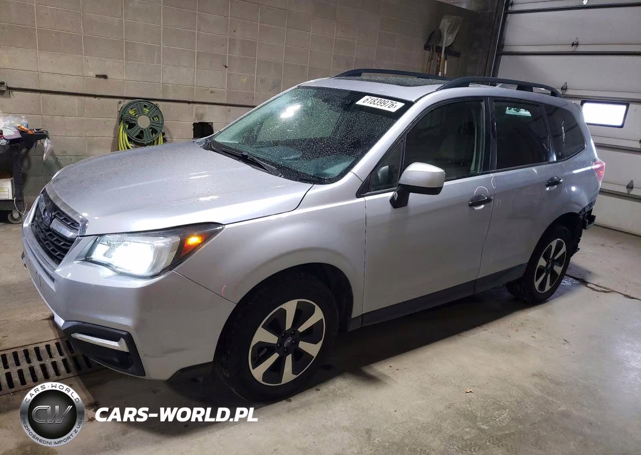 2017 Subaru Forester 2.5I Premium VIN:JF2SJAEC5HH517386 - 1