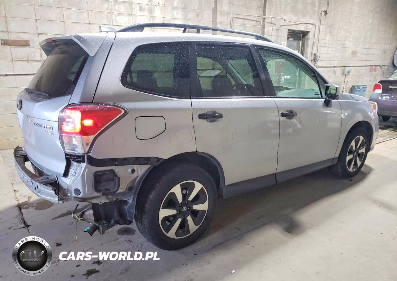 2017 Subaru Forester 2.5I Premium VIN:JF2SJAEC5HH517386 - 3