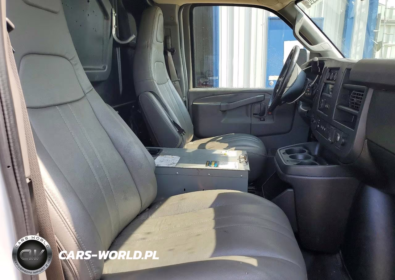 2020 Chevrolet Express G2500 VIN:1GCWGAFG5L1242670 - 11