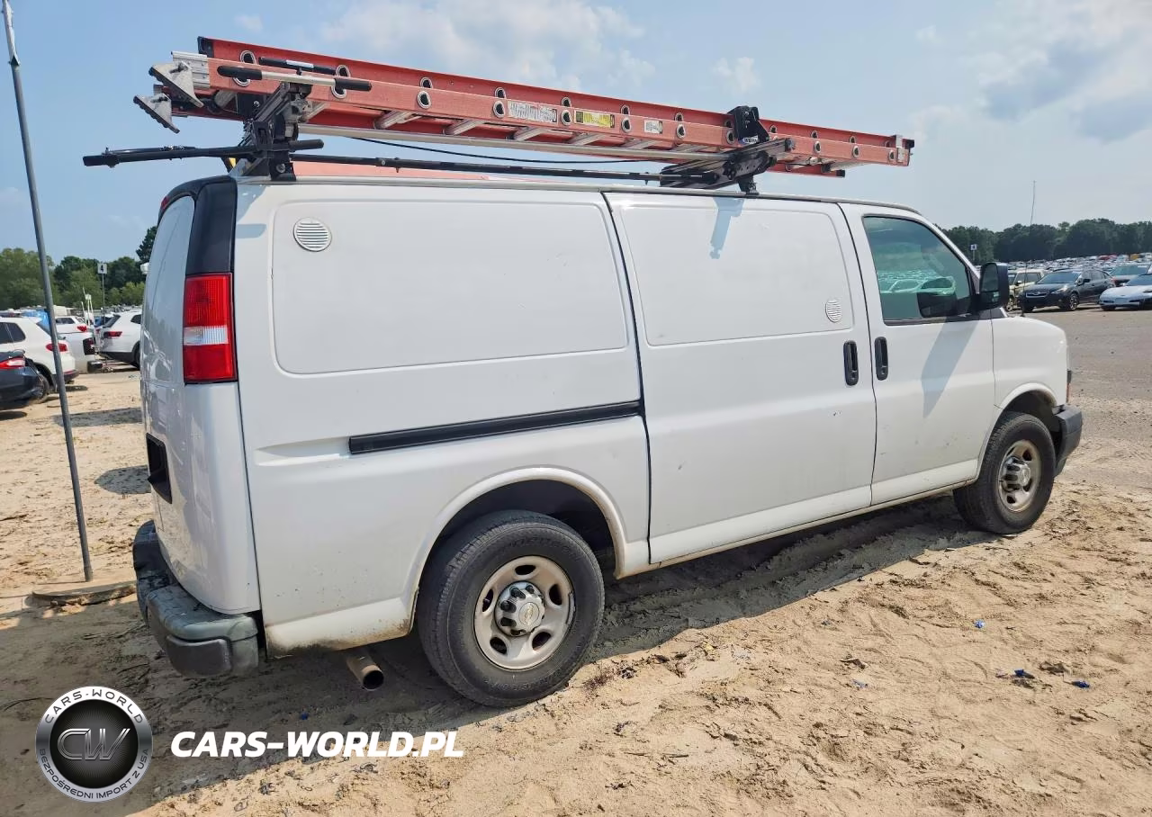 2020 Chevrolet Express G2500 VIN:1GCWGAFG5L1242670 - 3