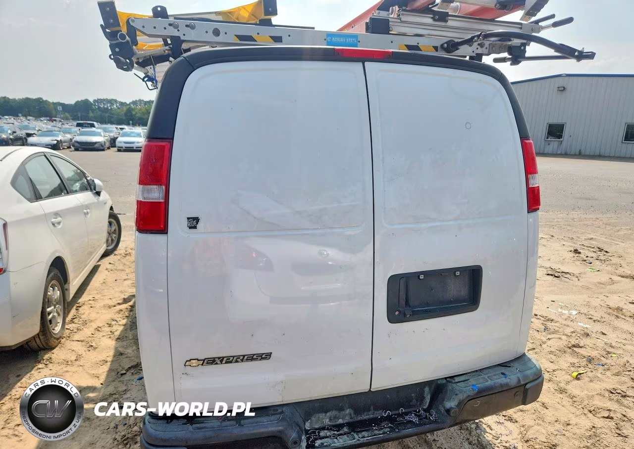 2020 Chevrolet Express G2500 VIN:1GCWGAFG5L1242670 - 6
