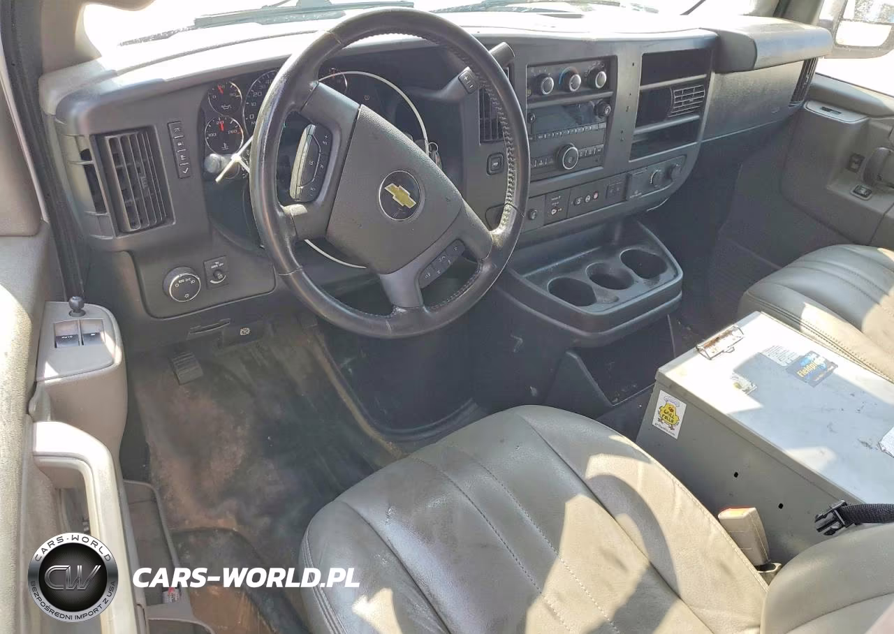 2020 Chevrolet Express G2500 VIN:1GCWGAFG5L1242670 - 8