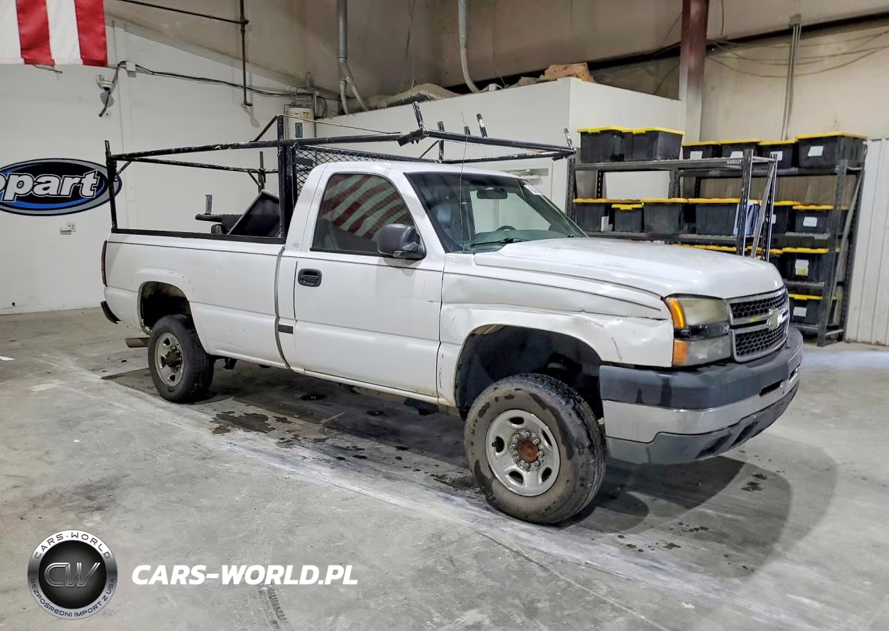 2006 Chevrolet Silverado C2500 Heavy Duty VIN:1GCHC24UX6E153452 - 4