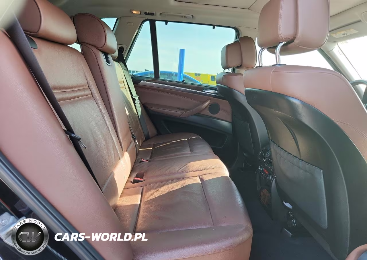2013 BMW X5 xDrive35I VIN:5UXZV4C51D0B10747 - 11