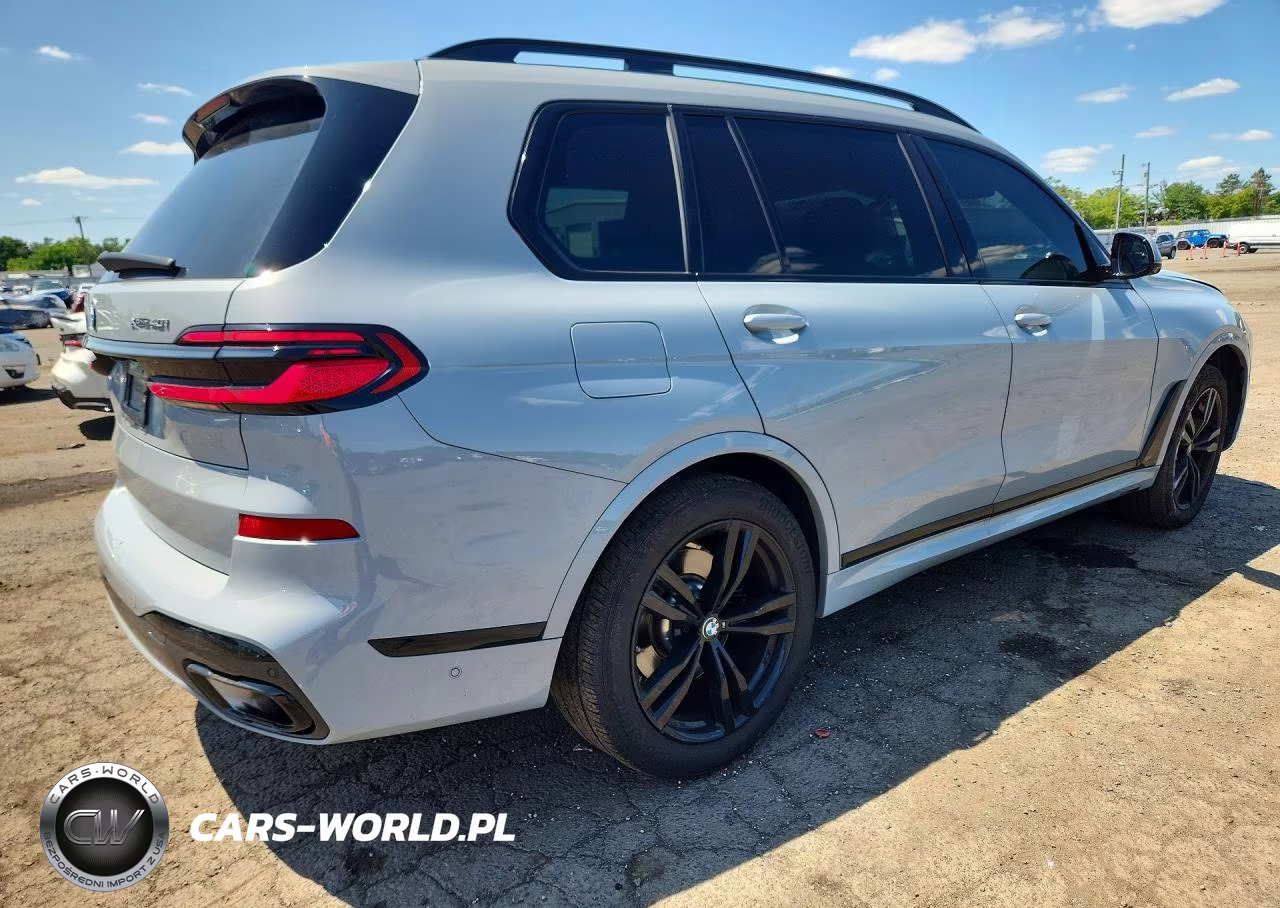 2025 BMW X7 xDrive40I VIN:5UX23EM06S9X20648 - 3