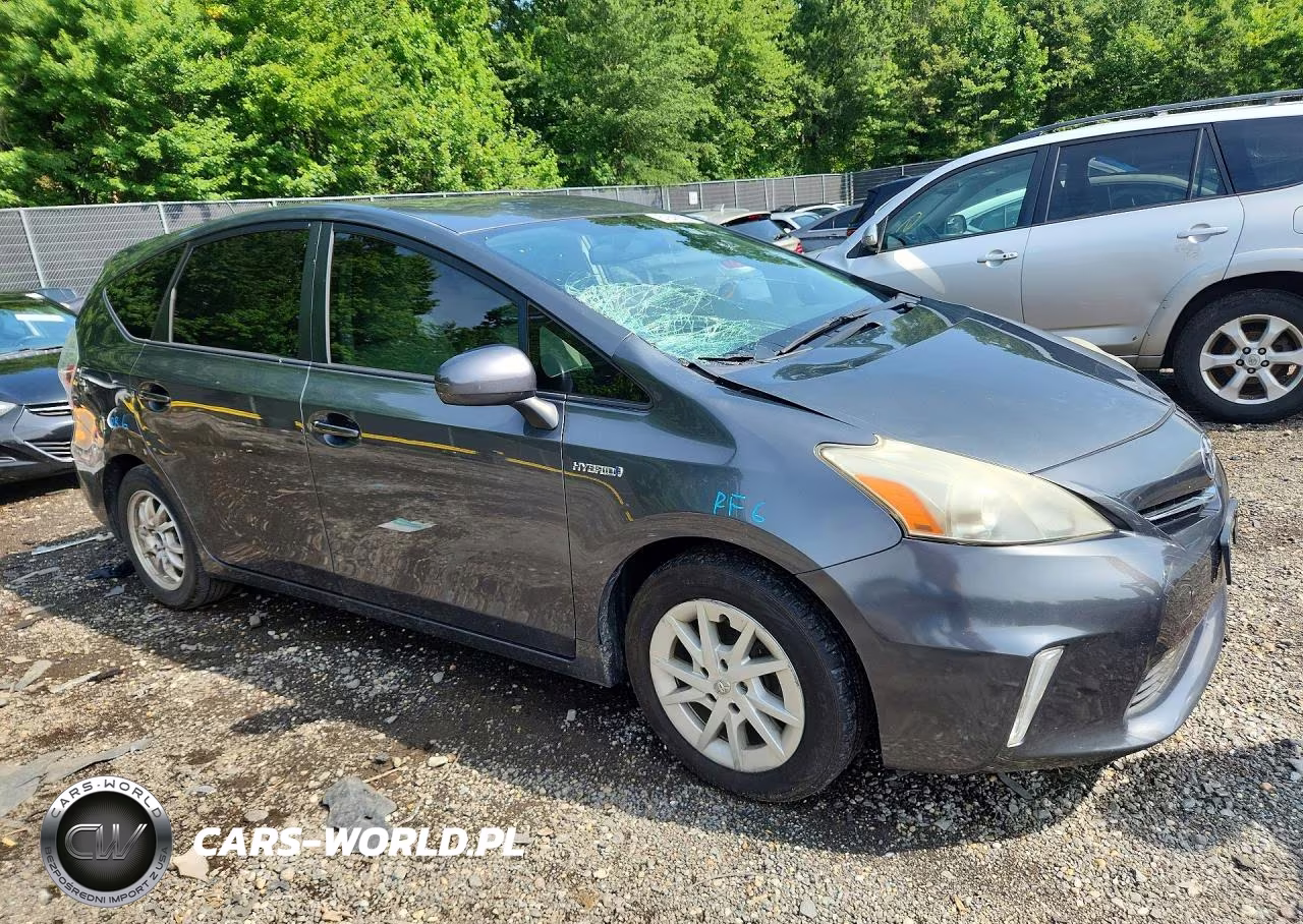 2013 Toyota Prius V Three VIN:JTDZN3EUXD3227920 - 4