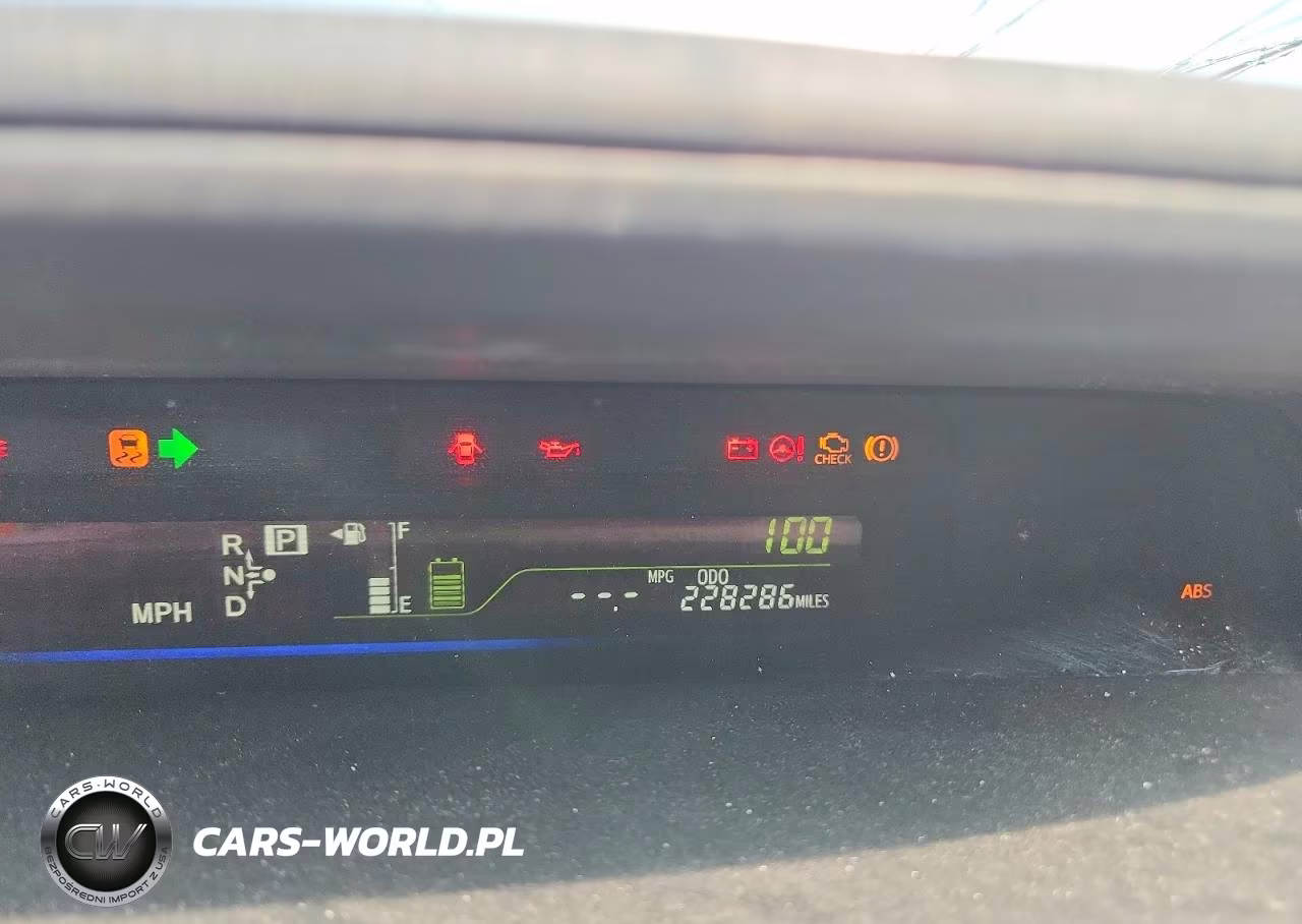 2013 Toyota Prius V Three VIN:JTDZN3EUXD3227920 - 9