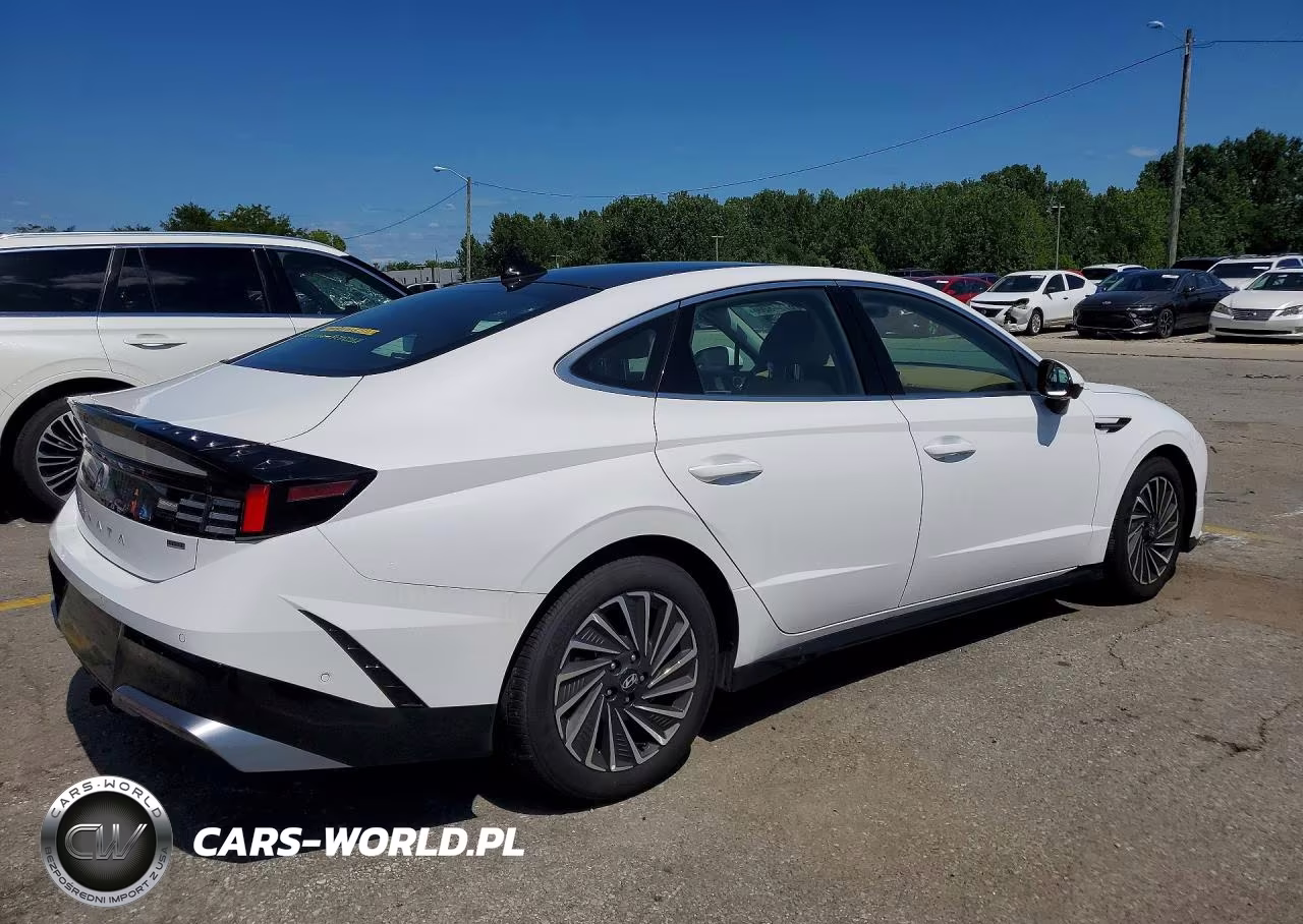 2026 Hyundai Sonata Hybrid Limited VIN:KMHL54JJ9TA140202 - 3
