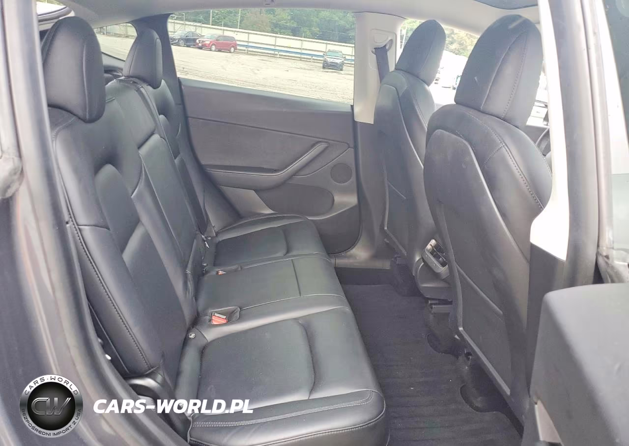 2021 Tesla Model Y VIN:5YJYGDEE9MF072672 - 10