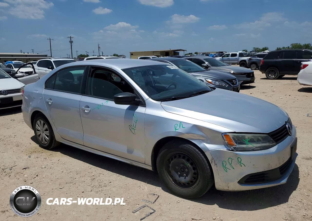 2014 Volkswagen Jetta VIN:3VW2K7AJ2EM304421 - 4