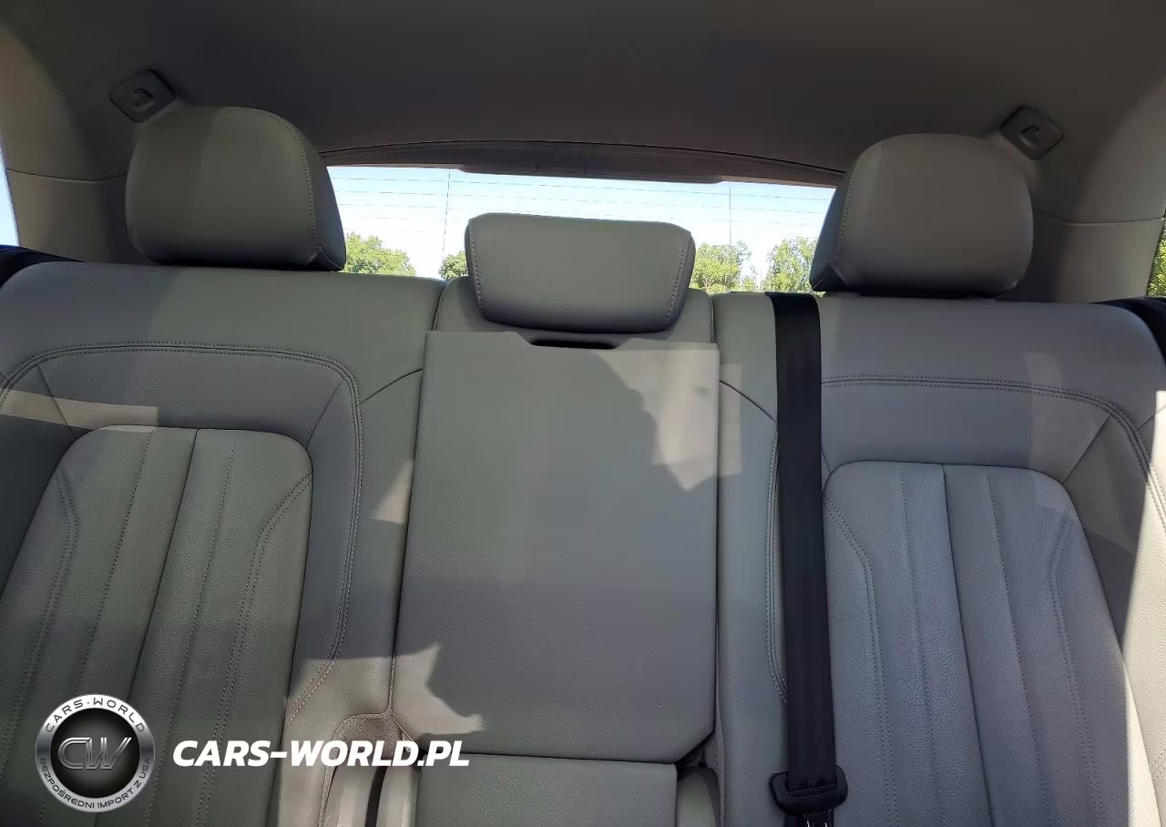 2019 Audi Q5 Premium Plus VIN:WA1BNAFY4K2023540 - 10