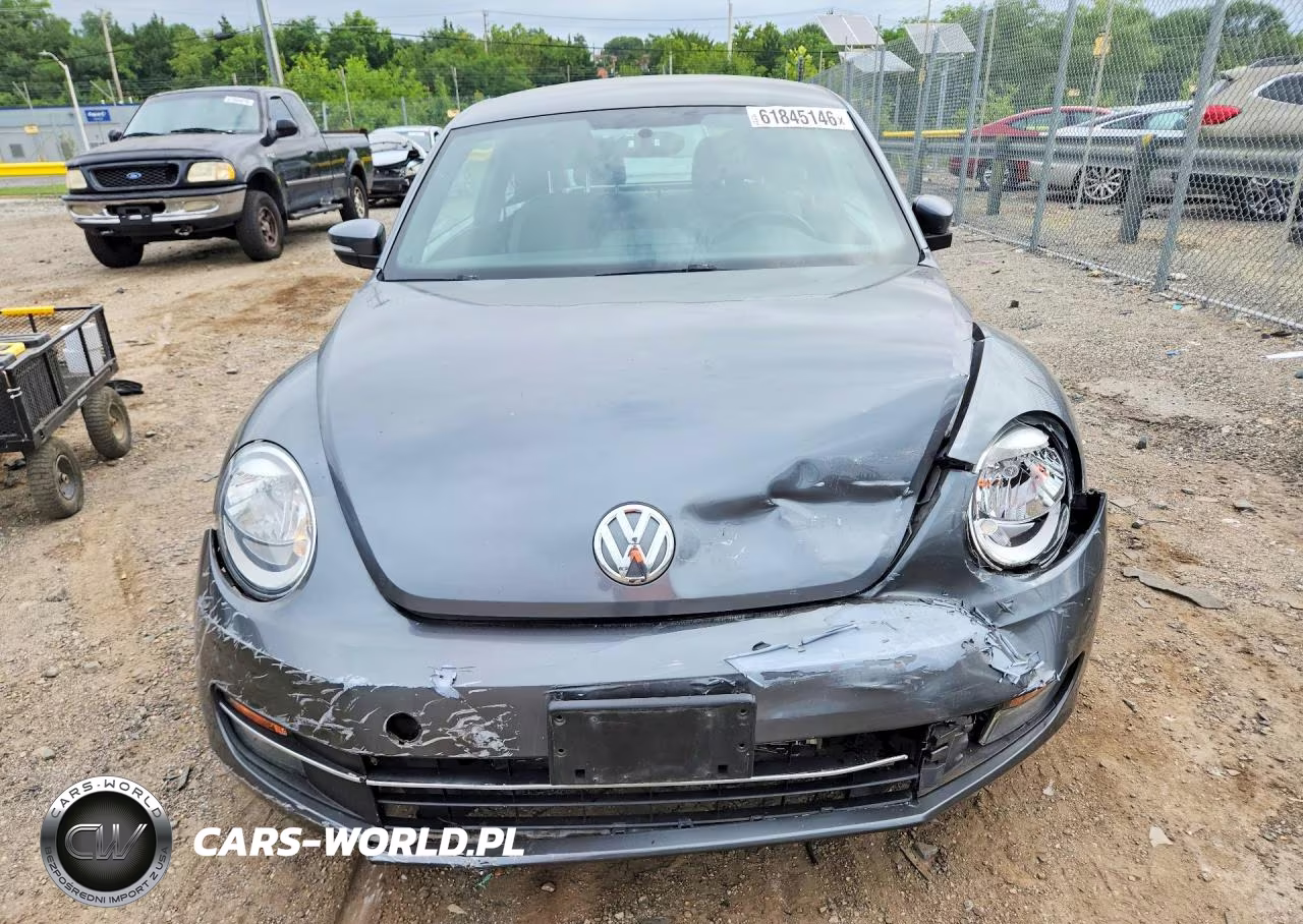 2012 Volkswagen Beetle Turbo VIN:3VW4A7AT5CM647802 - 5