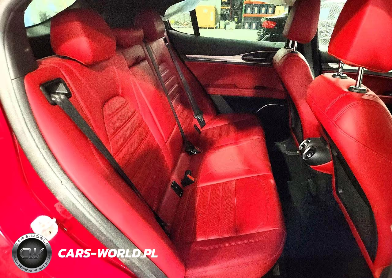 2020 Alfa Romeo Stelvio Ti VIN:ZASPAKBN1L7C76173 - 11