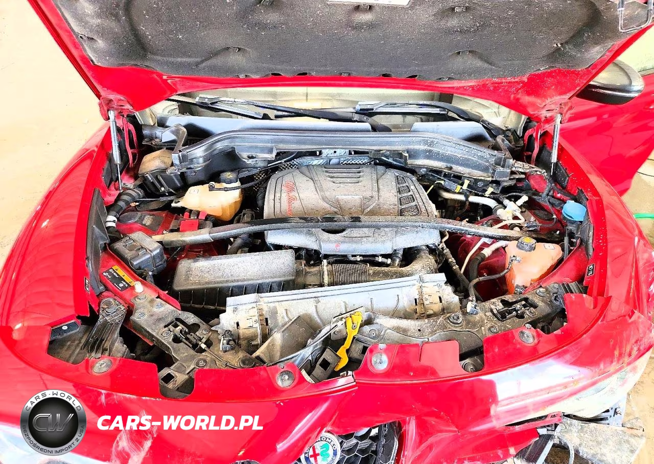 2020 Alfa Romeo Stelvio Ti VIN:ZASPAKBN1L7C76173 - 12