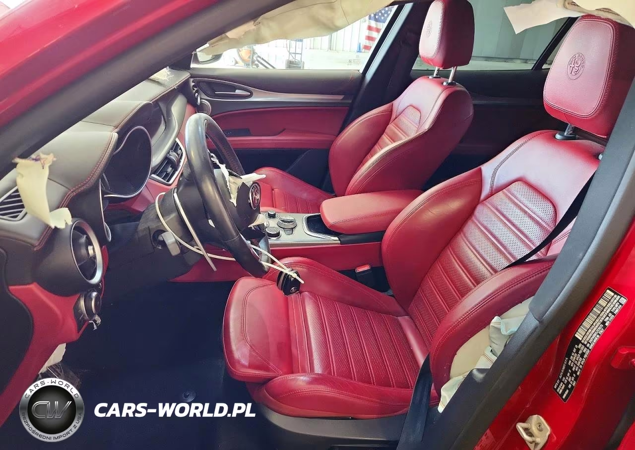 2020 Alfa Romeo Stelvio Ti VIN:ZASPAKBN1L7C76173 - 7