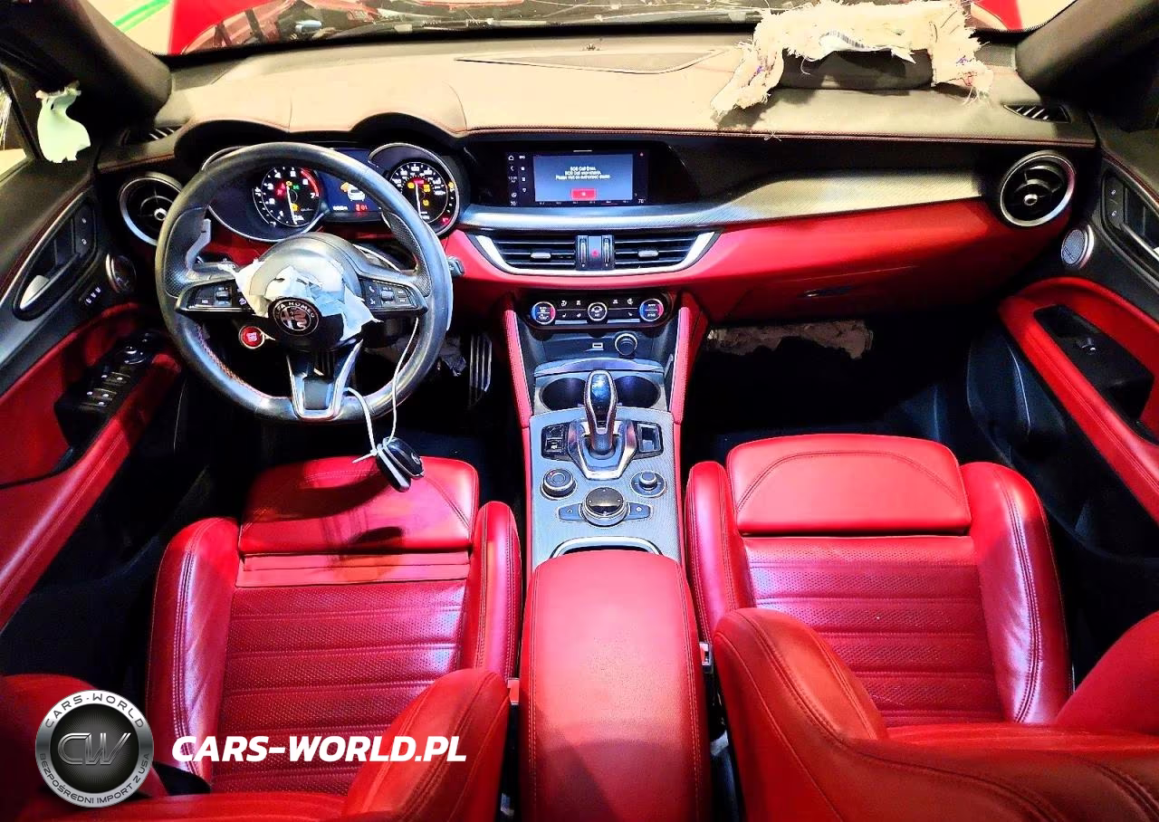 2020 Alfa Romeo Stelvio Ti VIN:ZASPAKBN1L7C76173 - 8