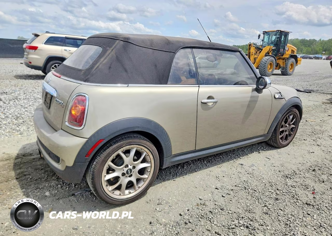 2010 Mini Cooper S VIN:WMWMS3C52ATY09307 - 3
