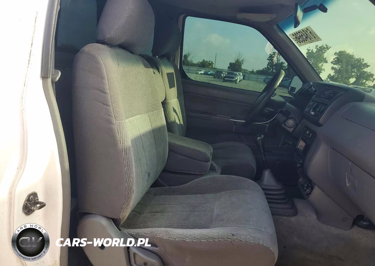 2000 Nissan Frontier Xe VIN:1N6DD26S0YC301465 - 10