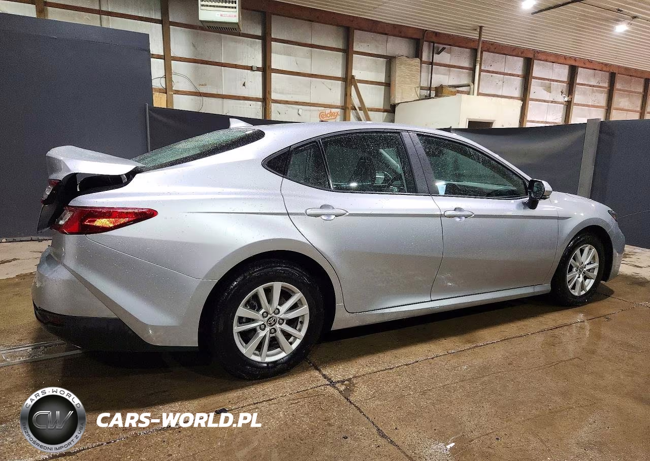2026 Toyota Camry Le VIN:4T1DAACK0TU714642 - 3