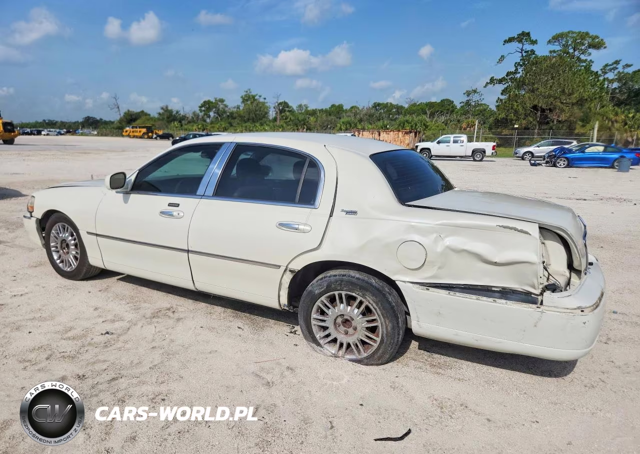 2006 Lincoln Town Car Signature Limited VIN:1LNHM82W46Y604678 - 2