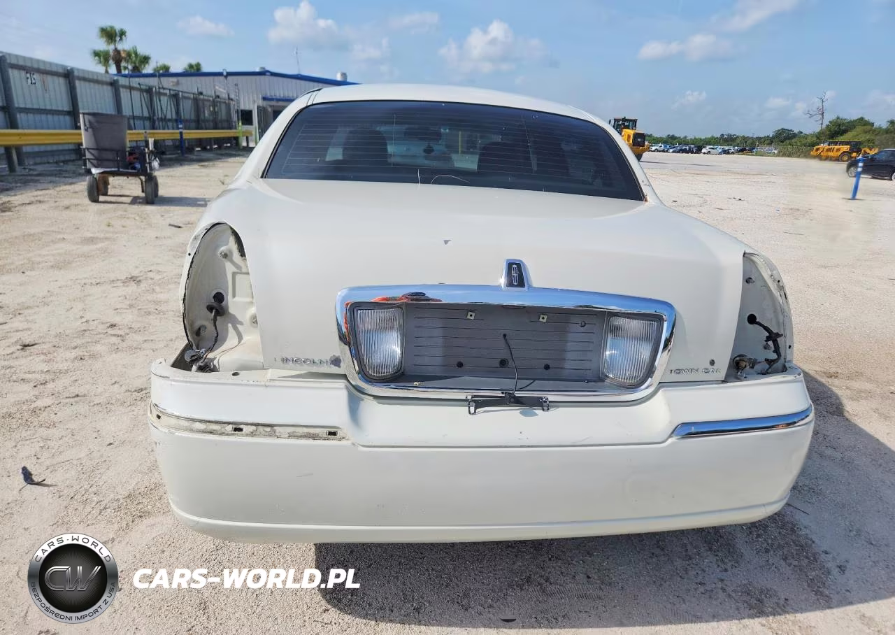 2006 Lincoln Town Car Signature Limited VIN:1LNHM82W46Y604678 - 6