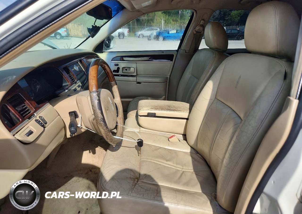 2006 Lincoln Town Car Signature Limited VIN:1LNHM82W46Y604678 - 7