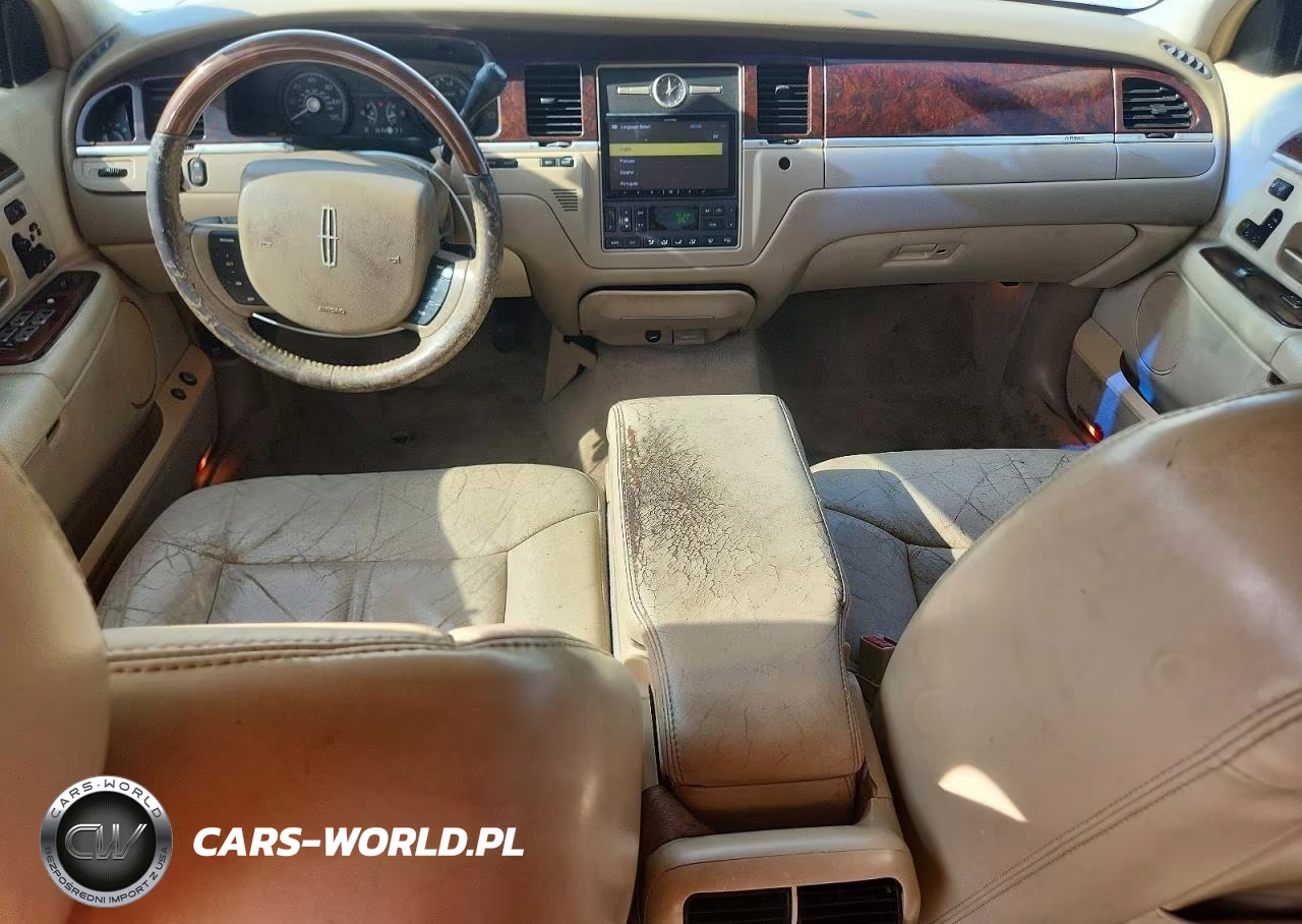 2006 Lincoln Town Car Signature Limited VIN:1LNHM82W46Y604678 - 8