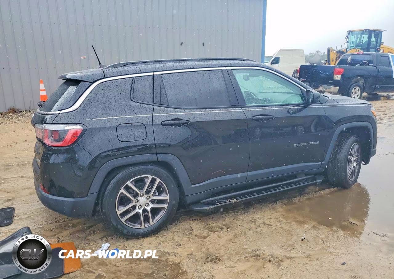 2019 Jeep Compass Latitude VIN:3C4NJCBB9KT668517 - 3